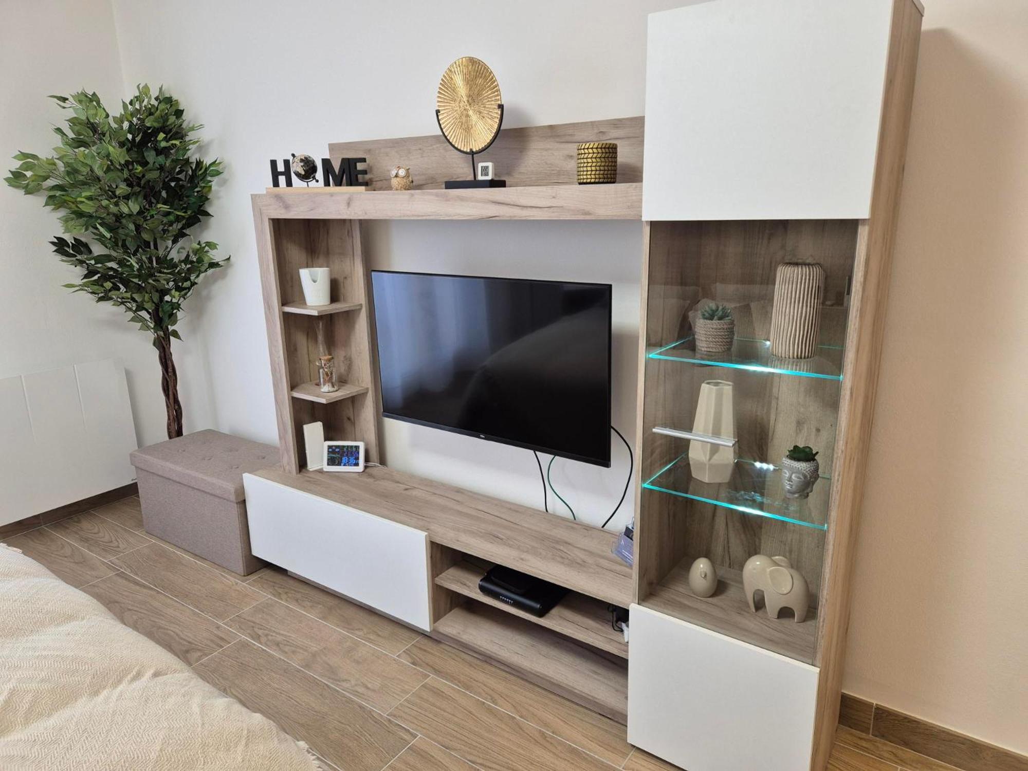 Laguna Apartment